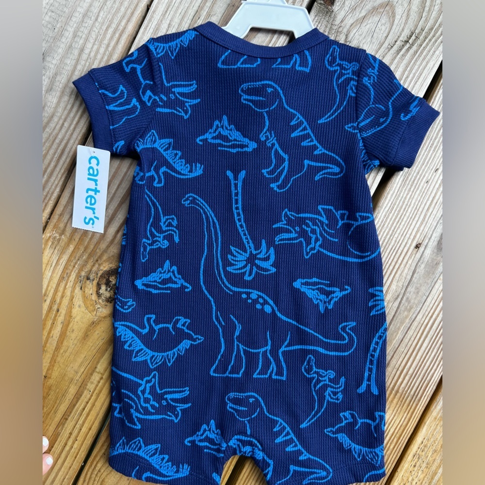 Carter’s 9M one piece shorts and short sleeve dinosaur thermal bodysuit - Picture 3 of 6